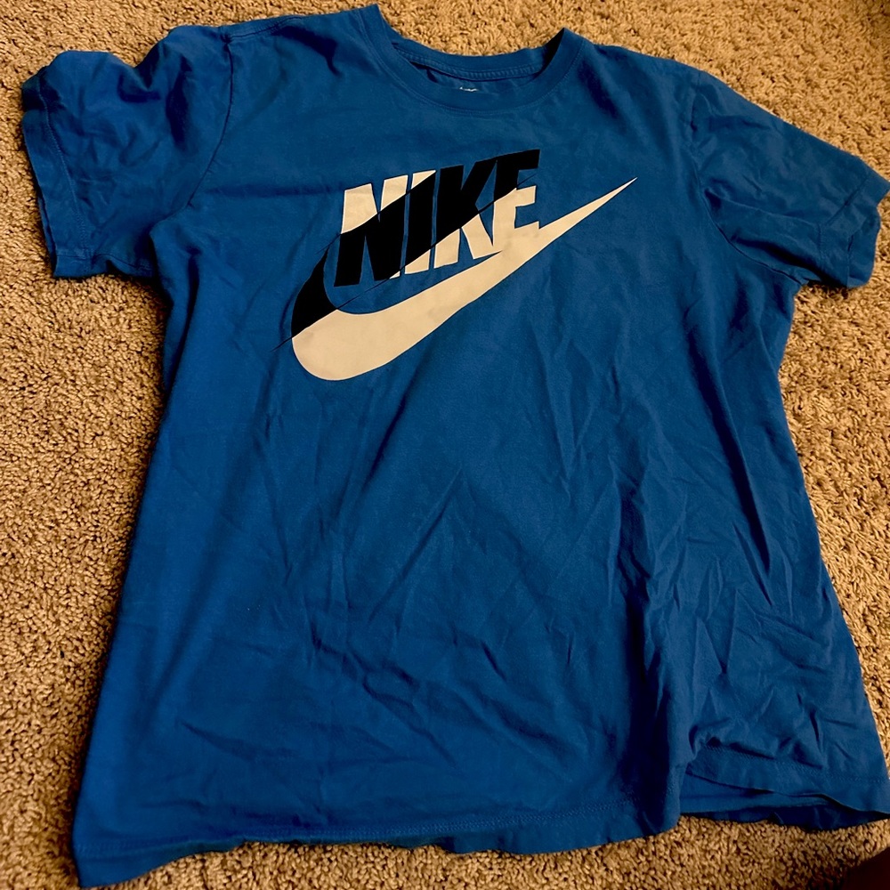 Nike T-shirt
